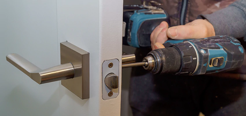 Broken Door Handle Lock Repair in Cerritos, California
